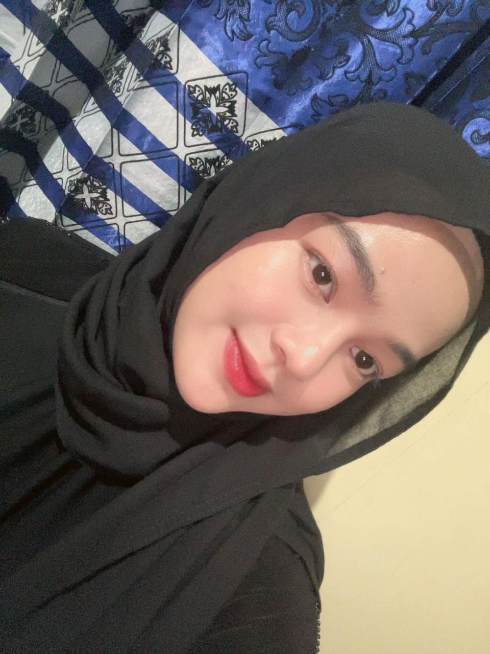 Anis Sari Ab'Dina